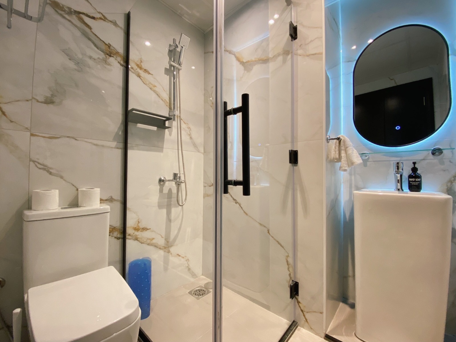 WhatsApp Image 2025-12-17 at 18.33.46