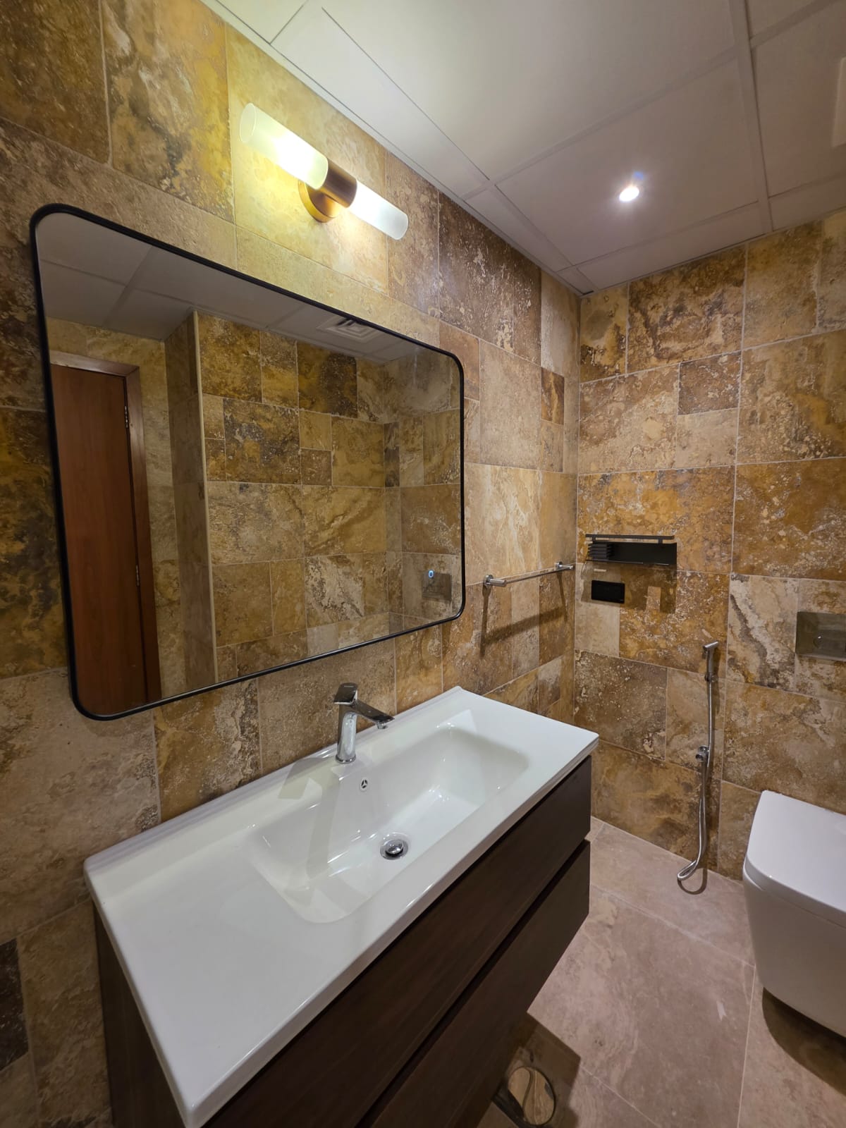 WhatsApp Image 2025-12-17 at 18.45.00 (1)